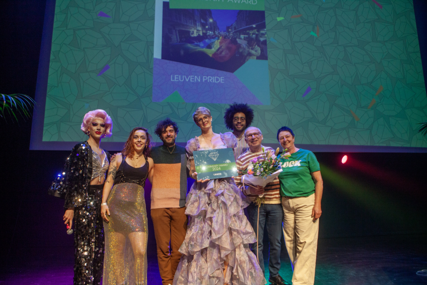 Winnaars awards op podium